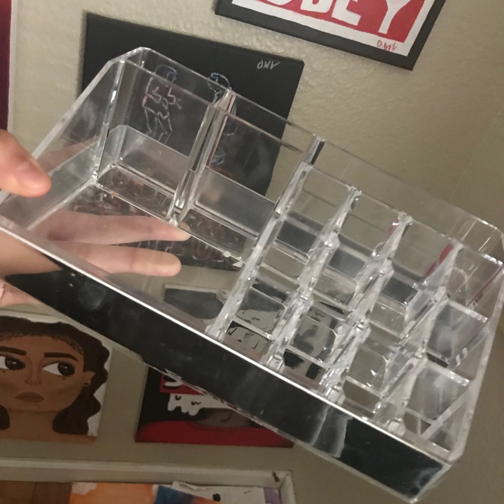 Clear makeup holder